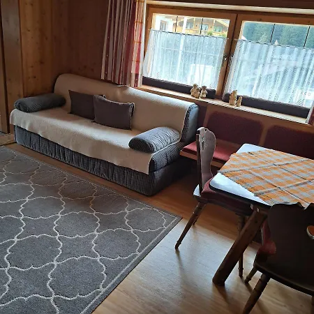 بيت ضيافة Haus Bacher