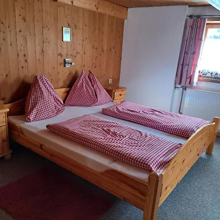 Haus Bacher بيت ضيافة